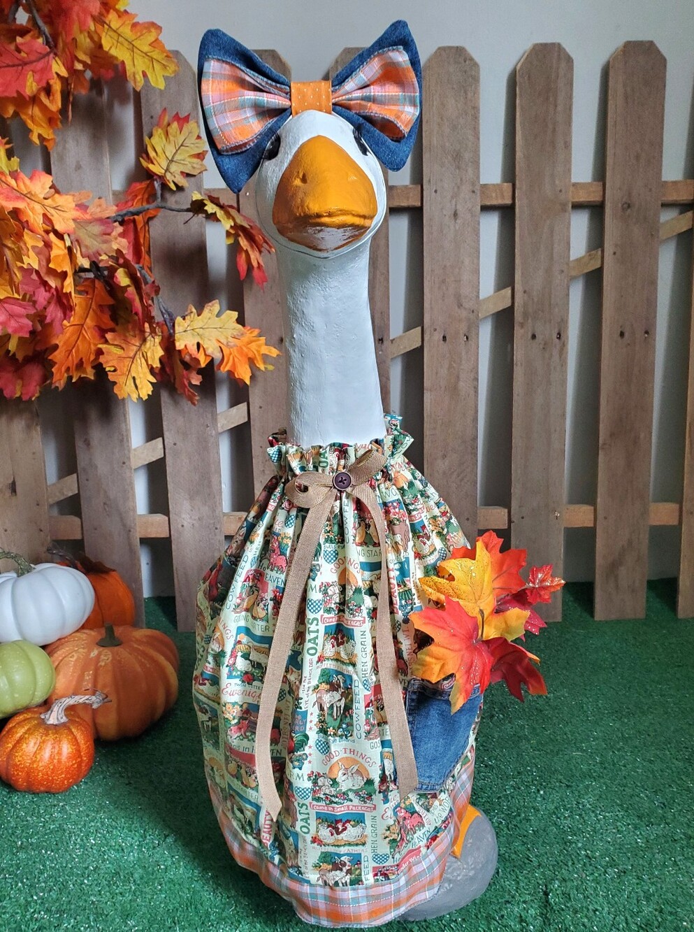 28" Porch Goose Dress & Bow Set Farm Print
